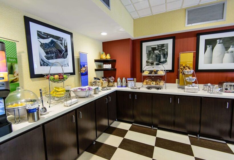 هتل Hampton Inn Houstonpearland