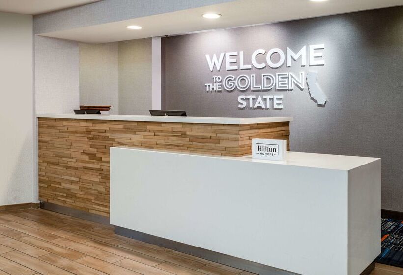 فندق Hampton Inn By Hilton Irvine East   Lake Forest