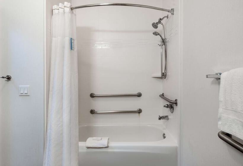 فندق Hampton Inn By Hilton Irvine East   Lake Forest