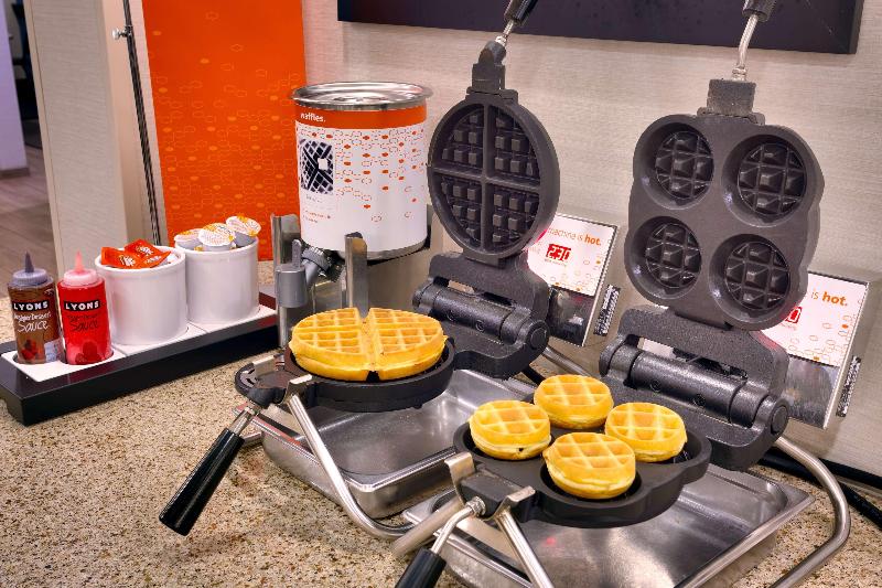 فندق Hampton Inn By Hilton Irvine East   Lake Forest