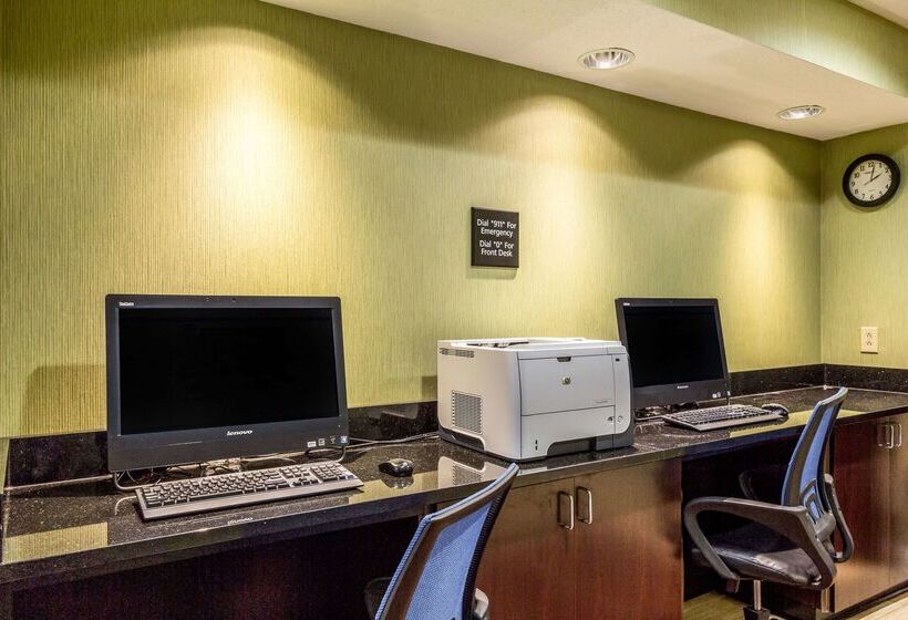 هتل Hampton Inn Jackson/pearlinternational Airport