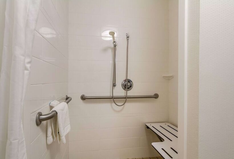 هتل Hampton Inn Jackson/pearlinternational Airport