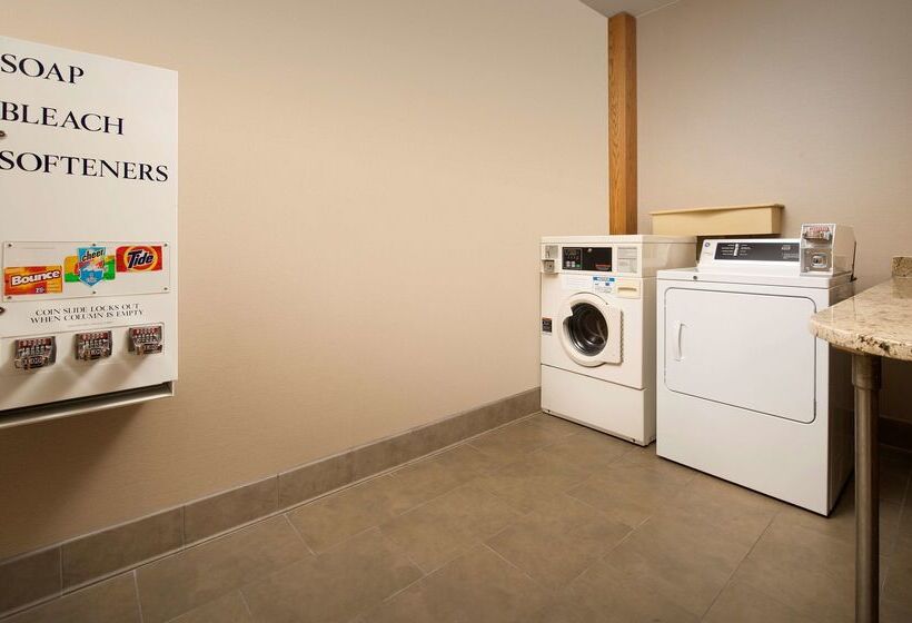 בית מלון כפרי Hampton Inn Kansas City The Legends