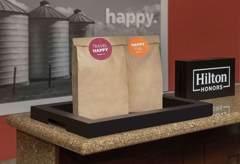 בית מלון כפרי Hampton Inn Kansas City The Legends