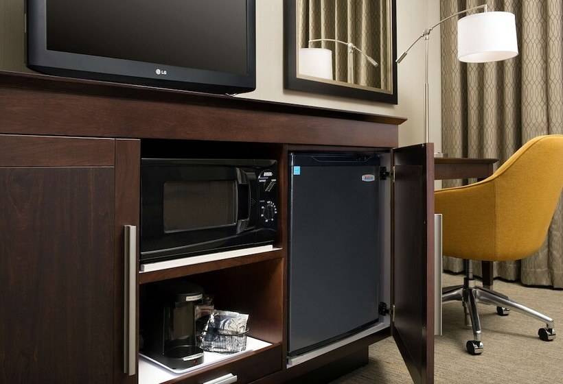 בית מלון כפרי Hampton Inn Kansas City The Legends