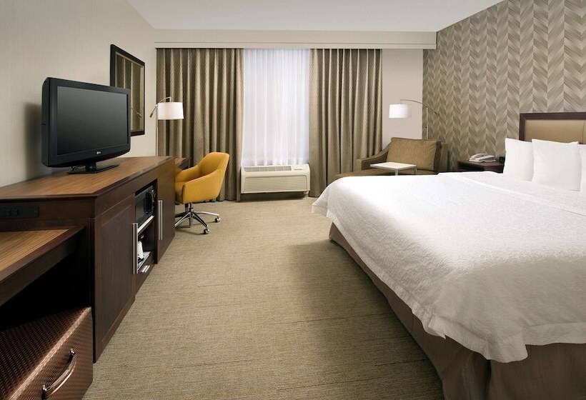 בית מלון כפרי Hampton Inn Kansas City The Legends