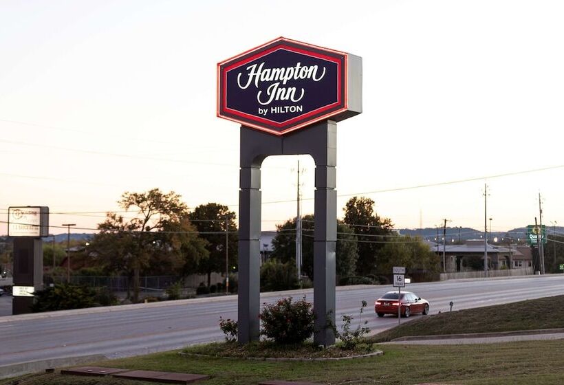בית מלון כפרי Hampton Inn Kerrville