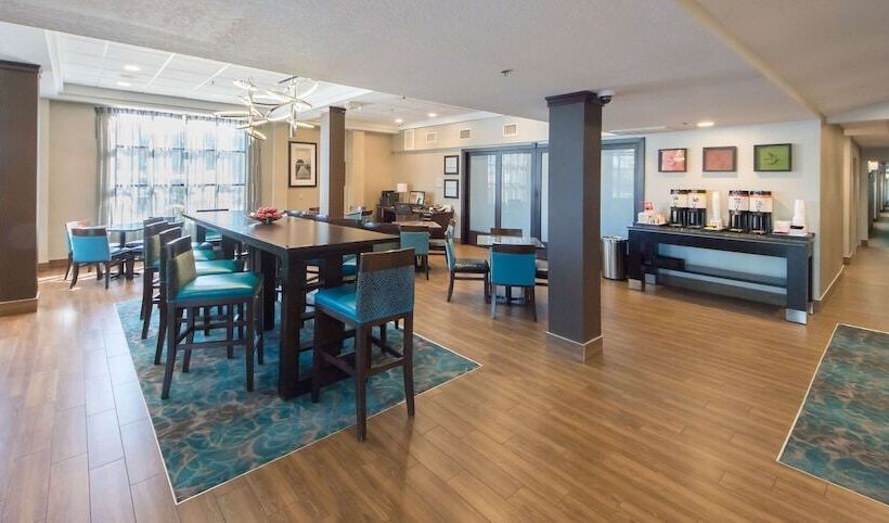 فندق Hampton Inn Lakeland