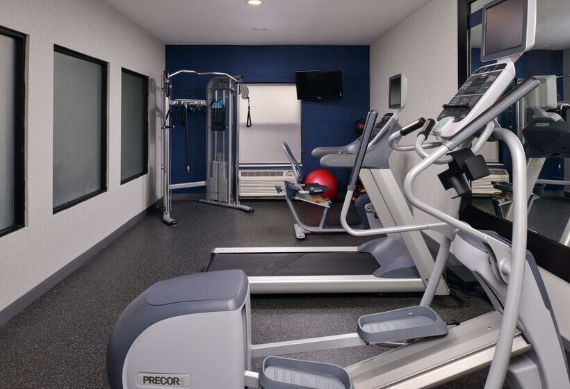 فندق Hampton Inn Laporte In