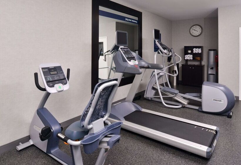בית מלון כפרי Hampton Inn Laporte In