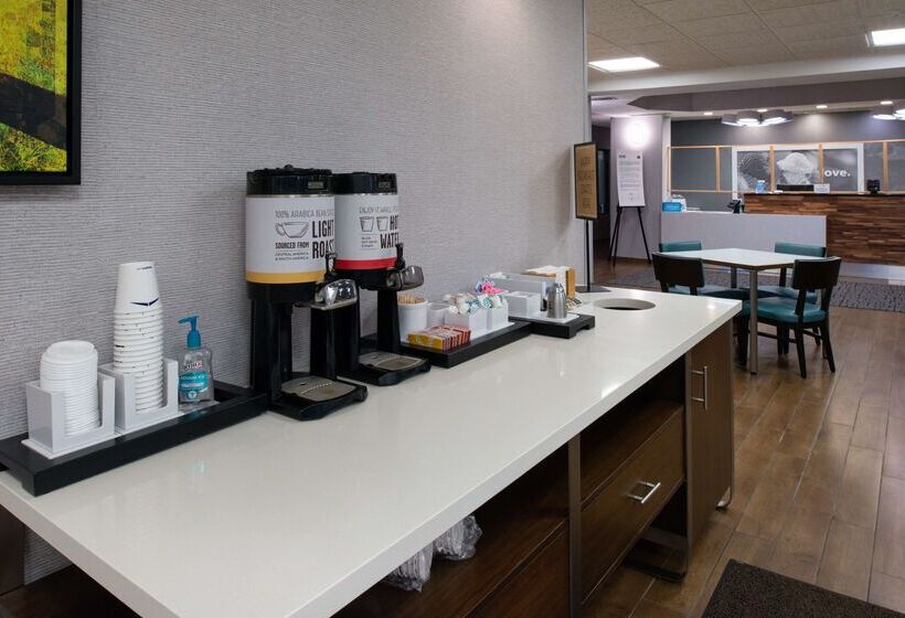 فندق Hampton Inn Laporte In