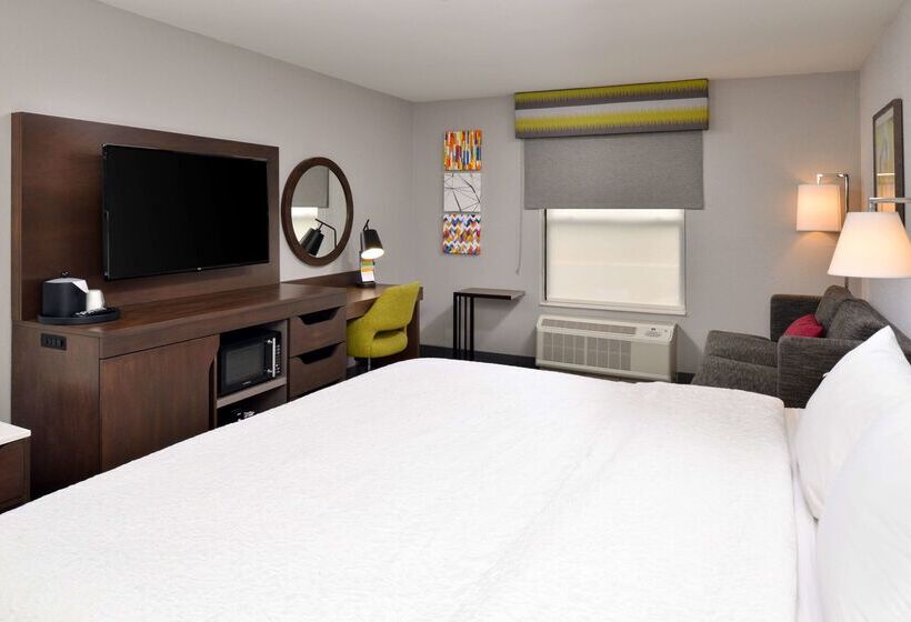 בית מלון כפרי Hampton Inn Laporte In