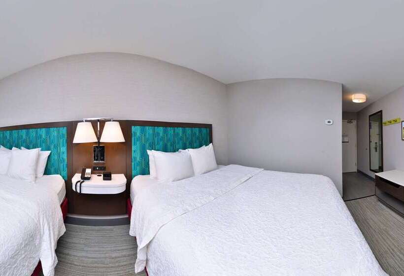 فندق Hampton Inn Laporte In