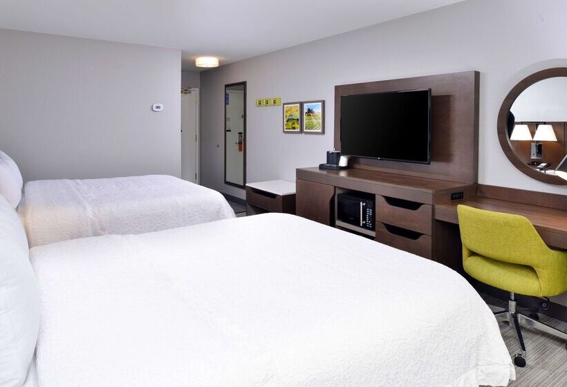 فندق Hampton Inn Laporte In