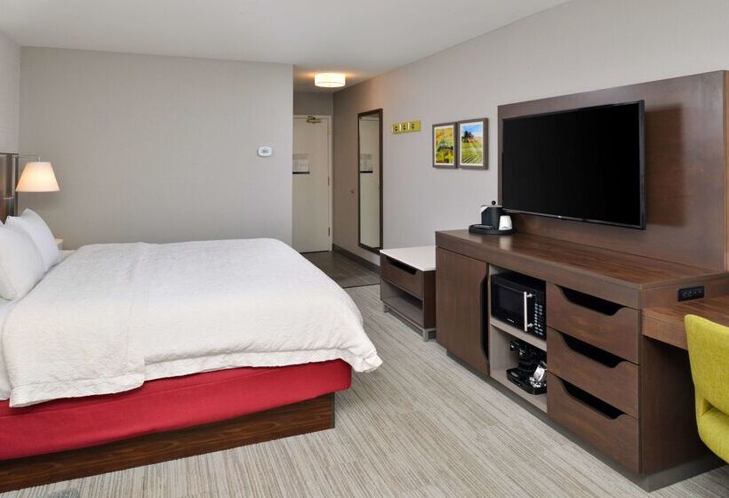 בית מלון כפרי Hampton Inn Laporte In