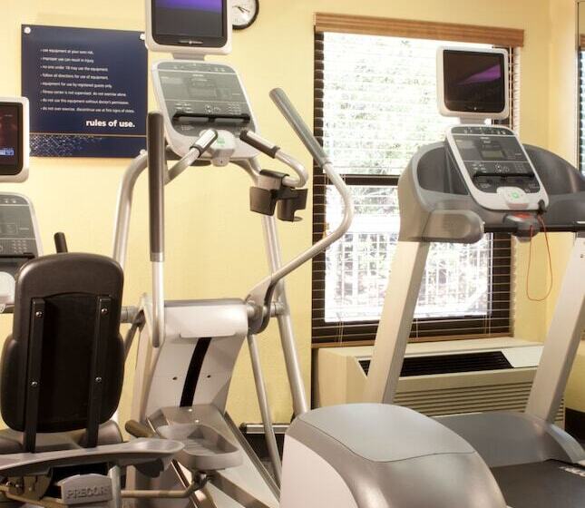 فندق Hampton Inn Lawrenceville