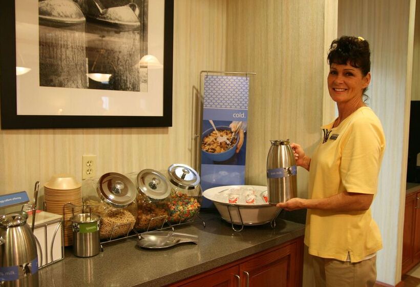 호텔 Hampton Inn Lebanon