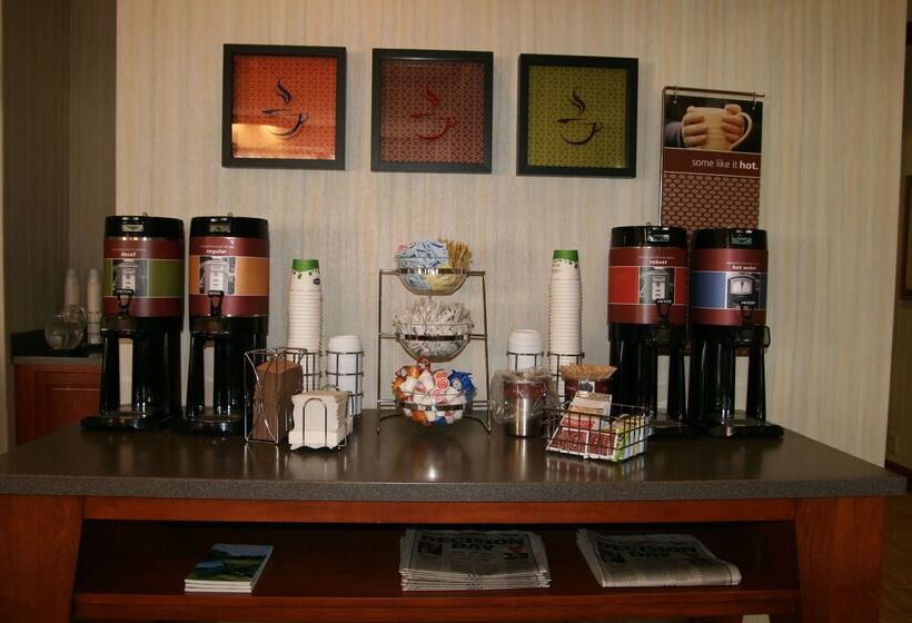 호텔 Hampton Inn Lebanon