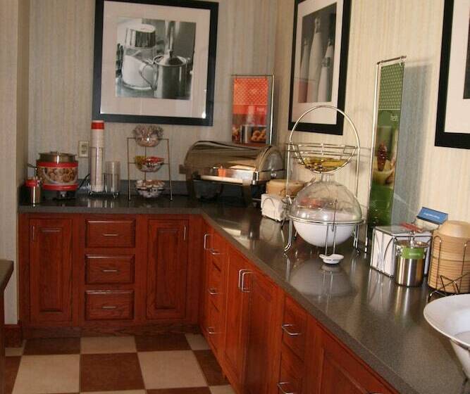 호텔 Hampton Inn Lebanon