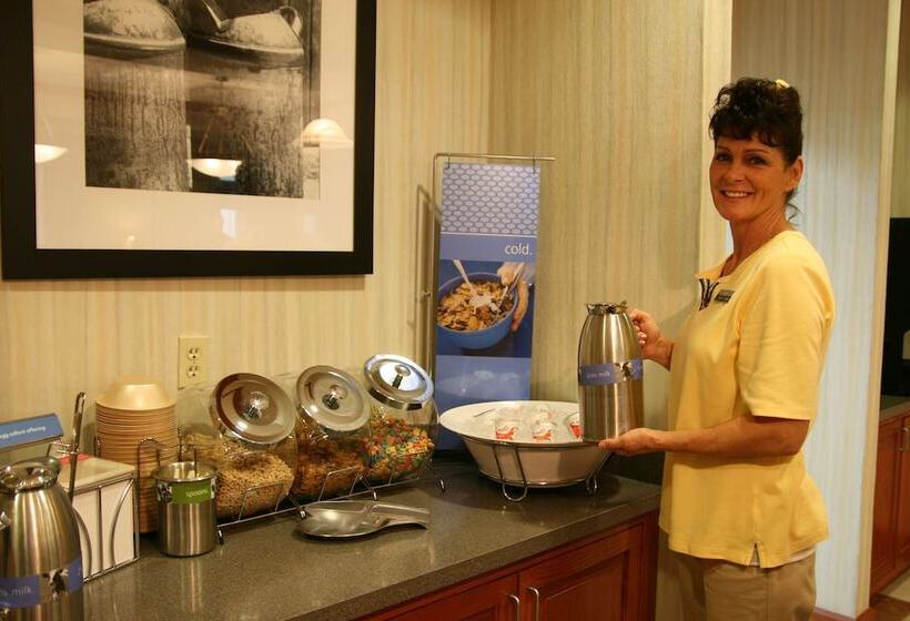 호텔 Hampton Inn Lebanon