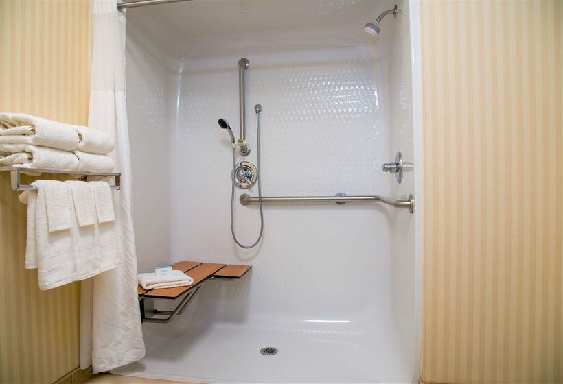 هتل Hampton Inn Lewisburg