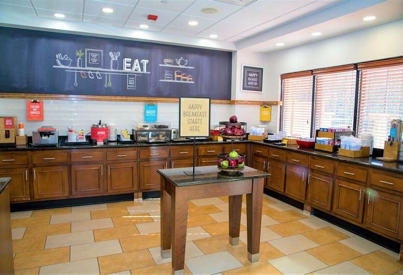 هتل Hampton Inn Lewisburg