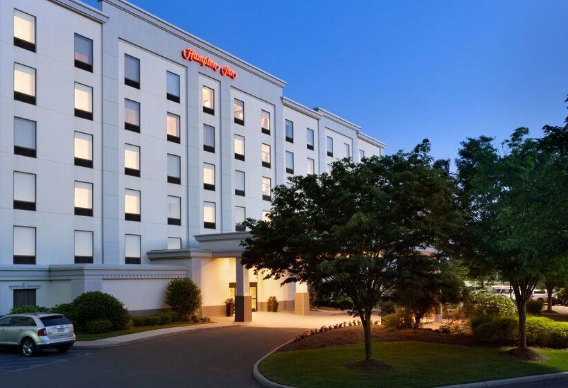 هتل Hampton Inn Long Island  Brookhaven