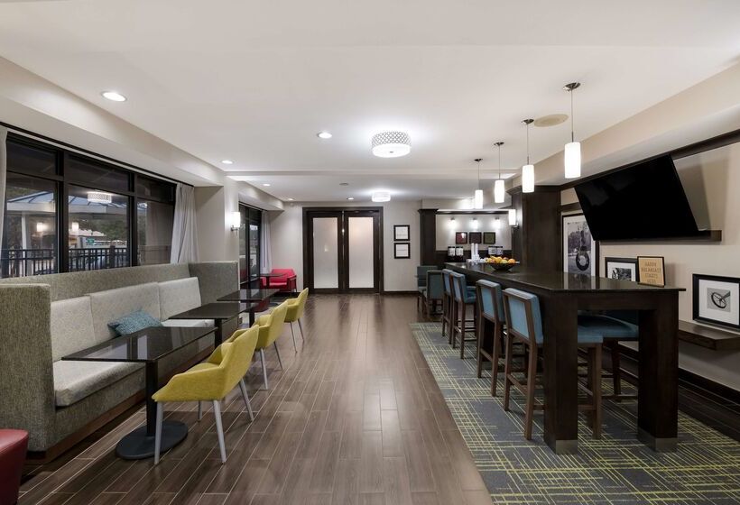 فندق Hampton Inn Marshall