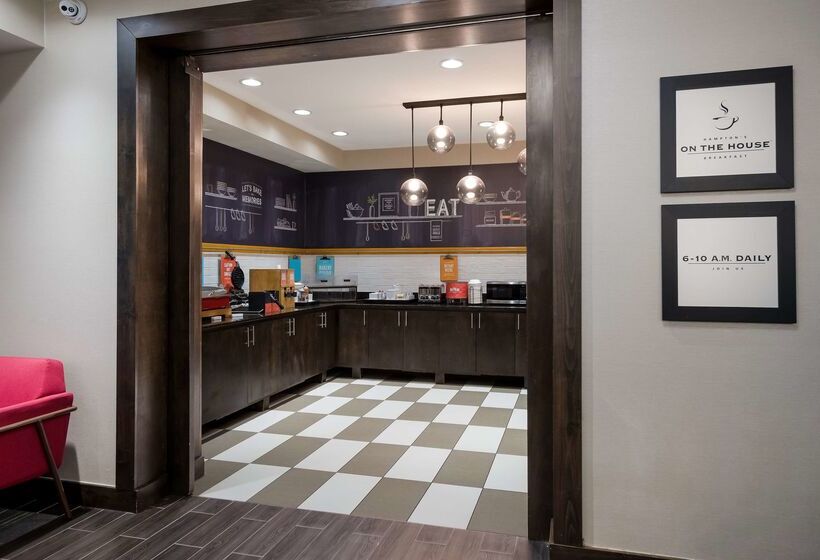 فندق Hampton Inn Marshall