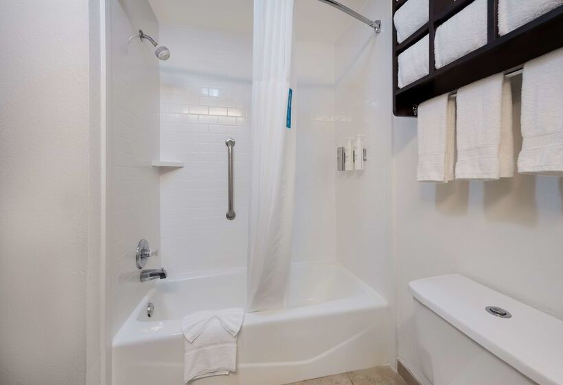 فندق Hampton Inn Marshall