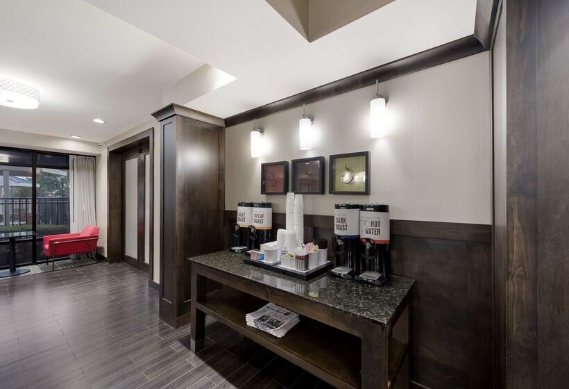 فندق Hampton Inn Marshall