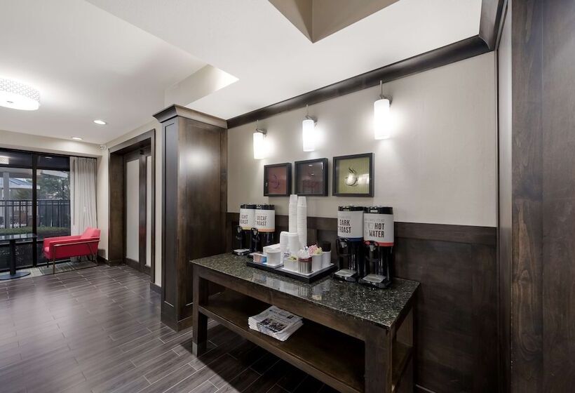 فندق Hampton Inn Marshall