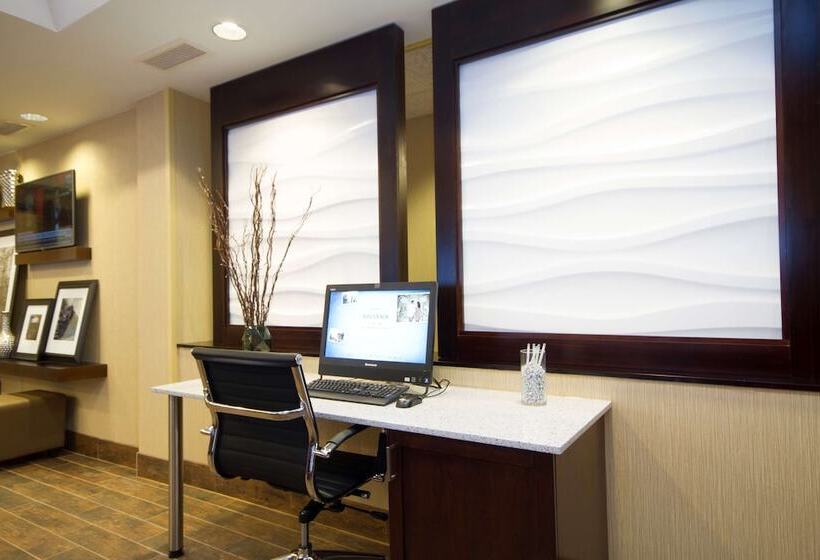 ホテル Hampton Inn Marshall