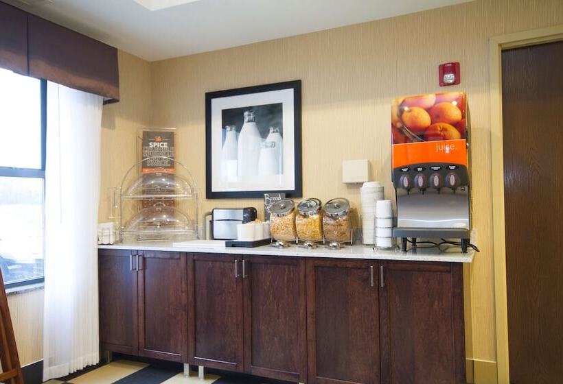 ホテル Hampton Inn Marshall