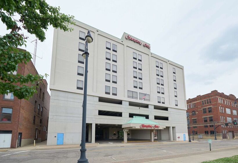 Отель Hampton Inn Massillon