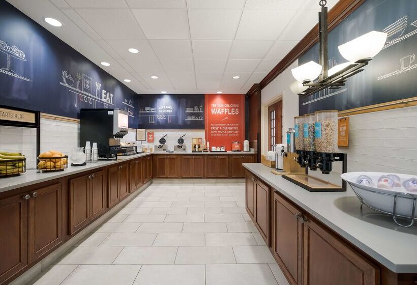 Отель Hampton Inn Mchenry