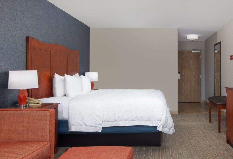 בית מלון כפרי Hampton Inn Medford