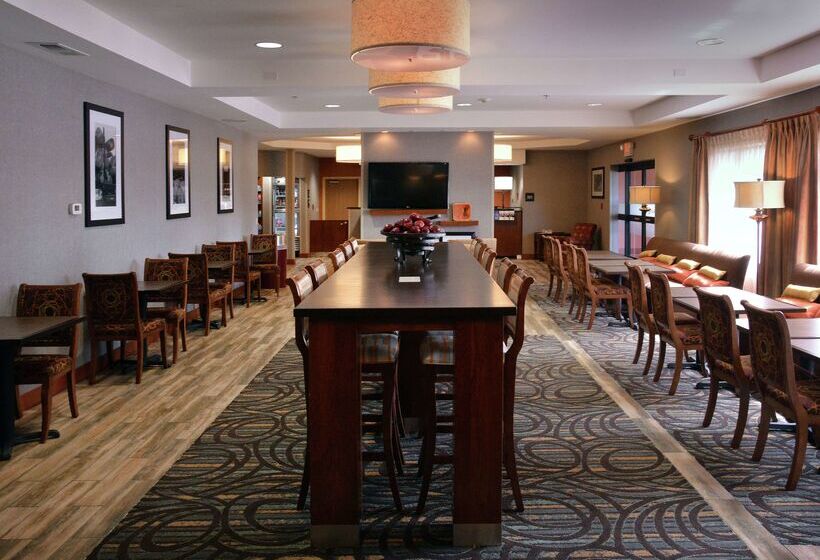 בית מלון כפרי Hampton Inn Medford