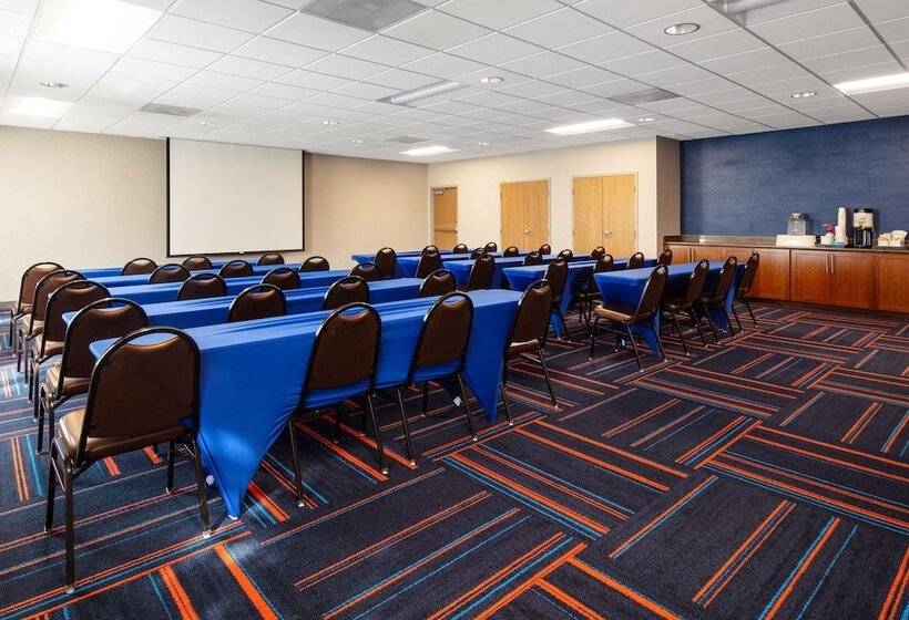 בית מלון כפרי Hampton Inn Medford