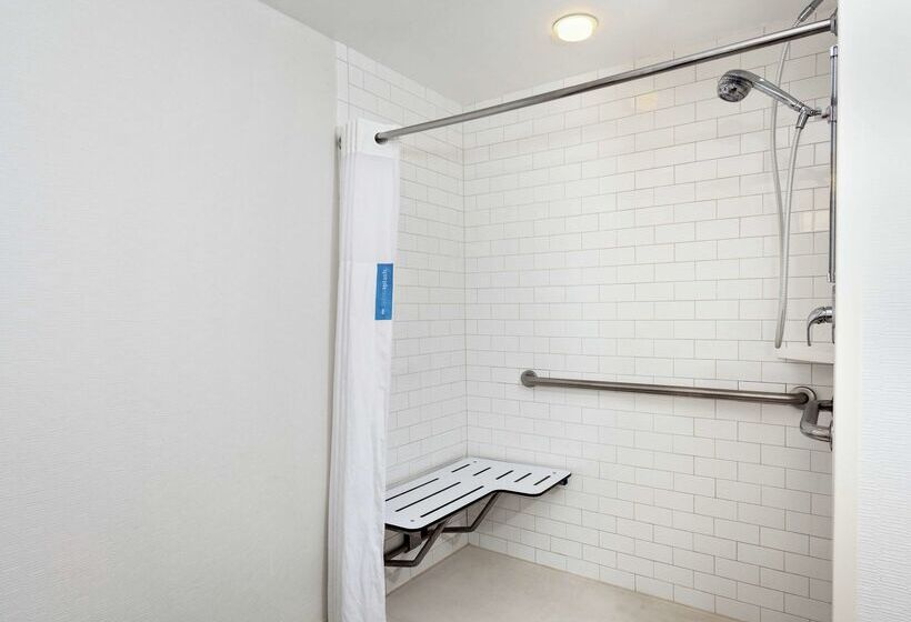 فندق Hampton Inn Melbourne