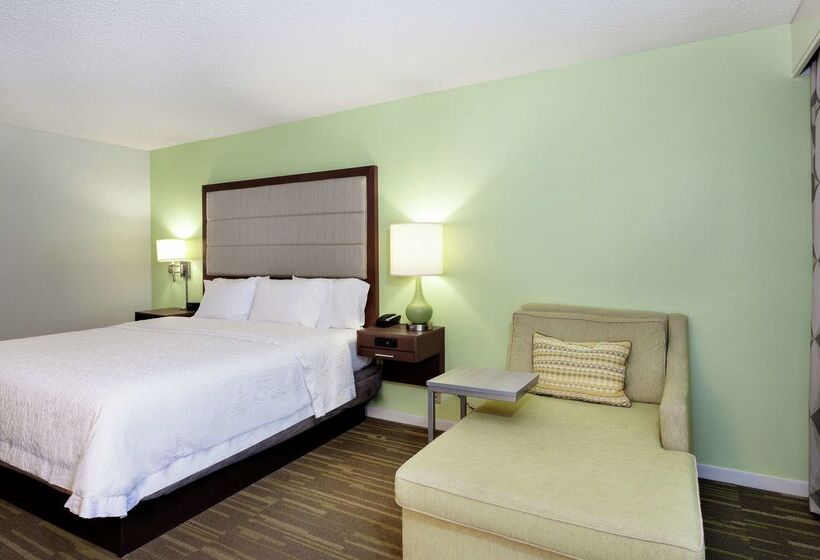 فندق Hampton Inn Melbourne