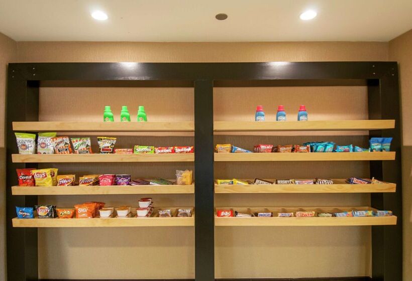 هتل Hampton Inn Metairie