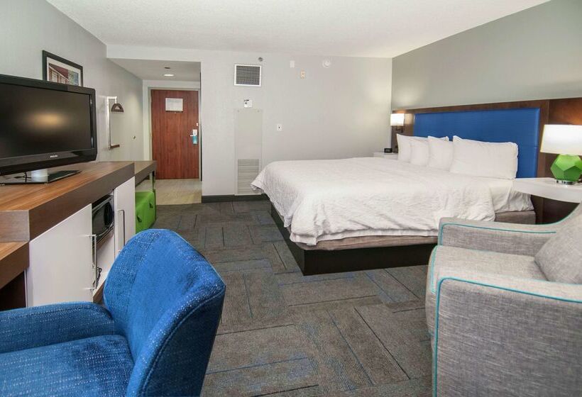هتل Hampton Inn Metairie