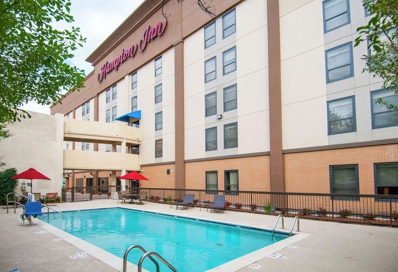 هتل Hampton Inn Metairie