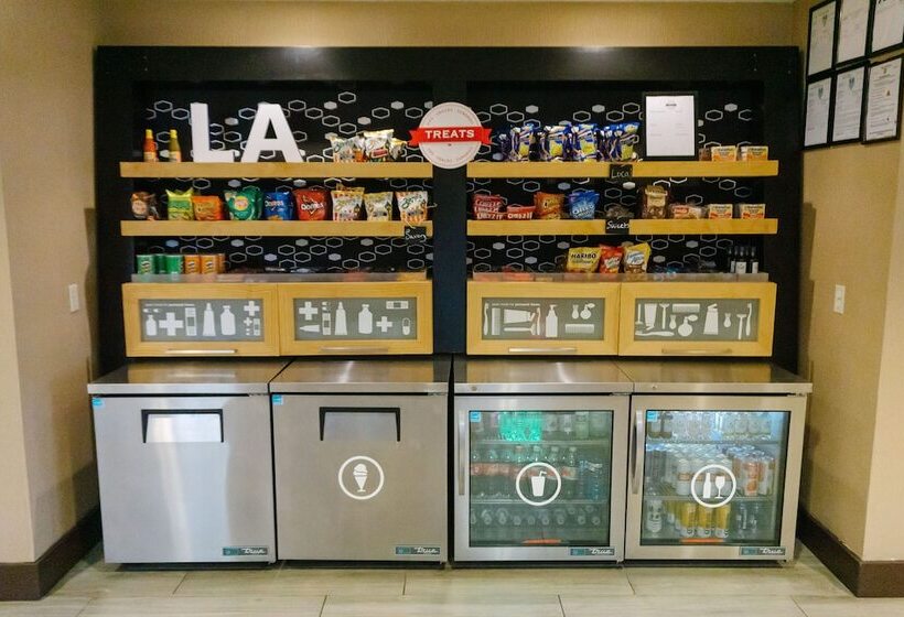 هتل Hampton Inn Metairie