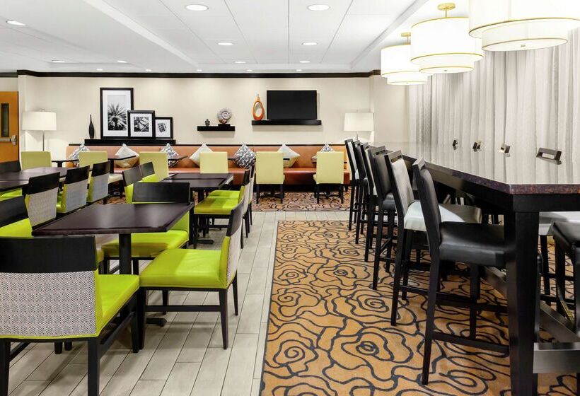 בית מלון כפרי Hampton Inn Miami Dadeland