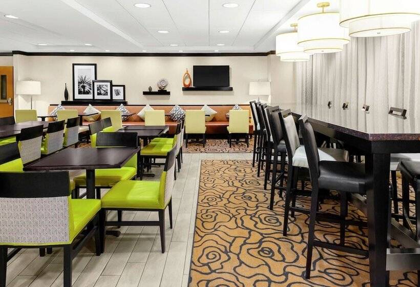 בית מלון כפרי Hampton Inn Miami Dadeland