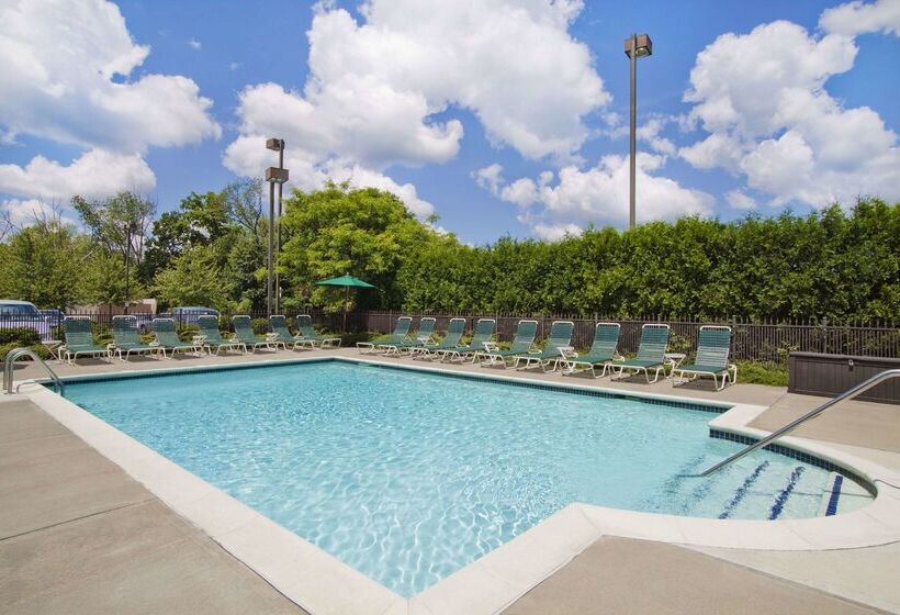 בית מלון כפרי Hampton Inn By Hilton Middletown