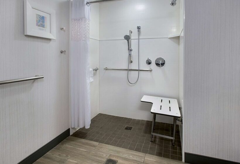 בית מלון כפרי Hampton Inn By Hilton Middletown