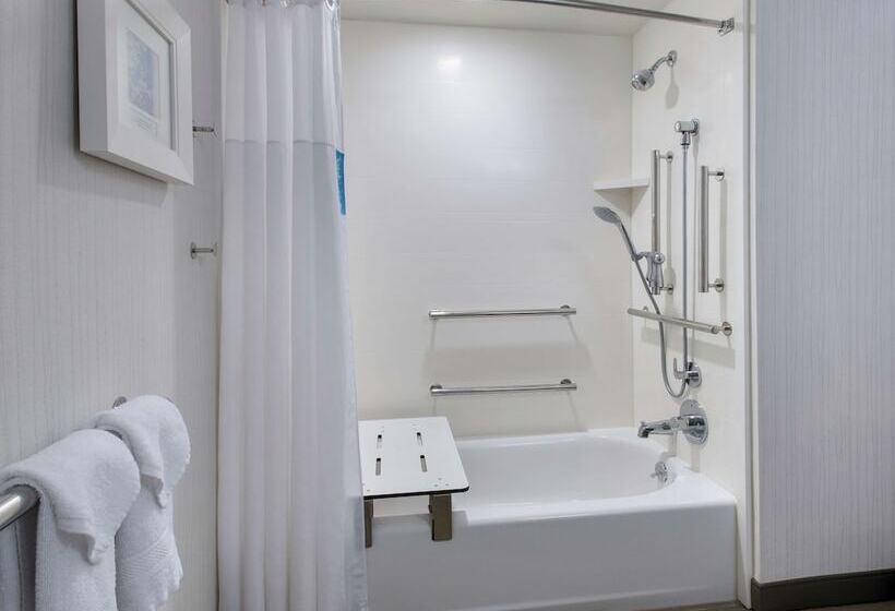 בית מלון כפרי Hampton Inn By Hilton Middletown